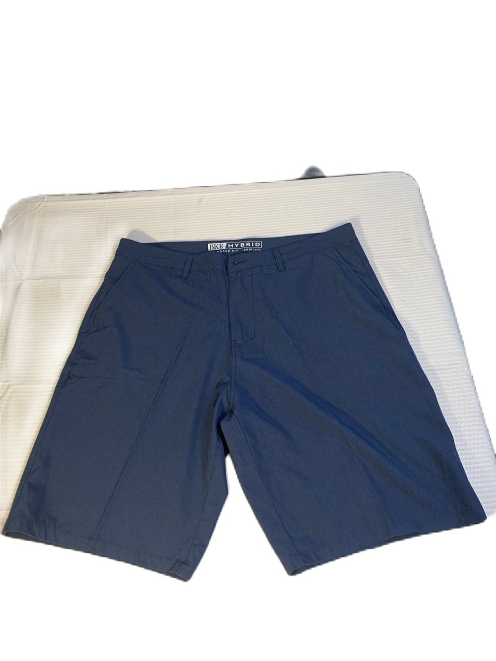 BKE Hybrid Men's Dark Navy Performance Shorts. SZ 36x21. EC